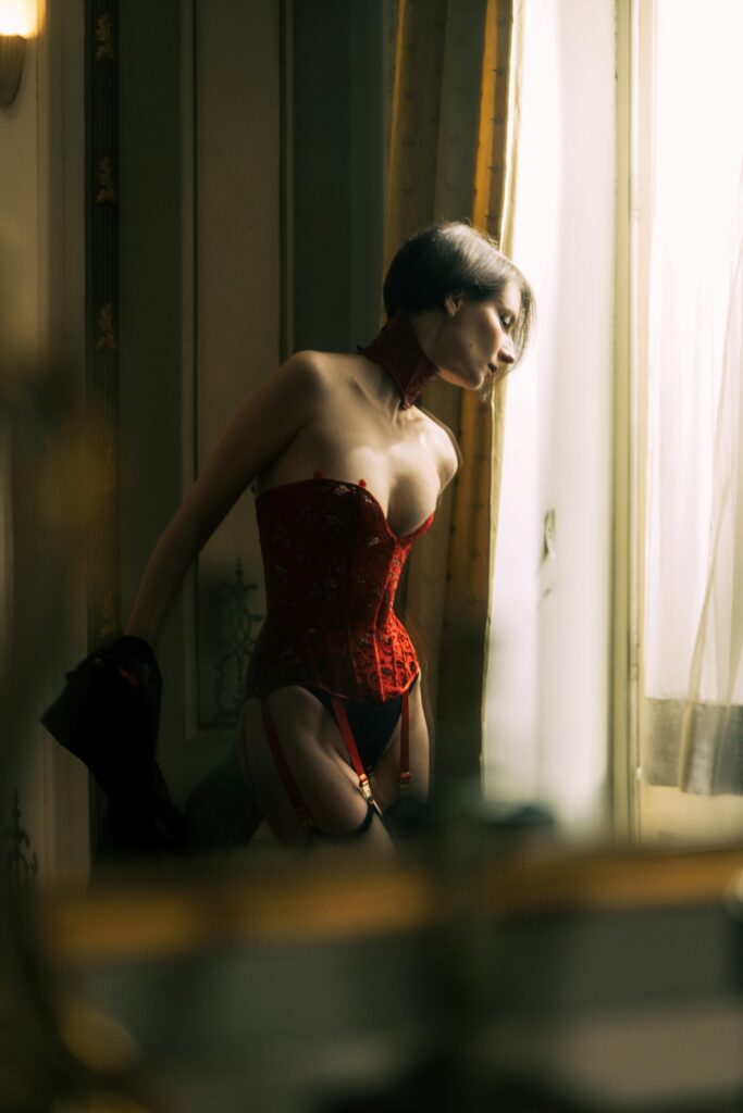 Model: Christall Photo: Hugo Goudswaard @corsetorium @gddss_lingerie